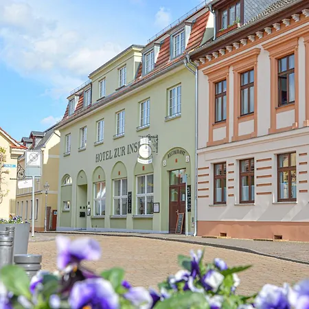 Zur Insel Hotel 3*