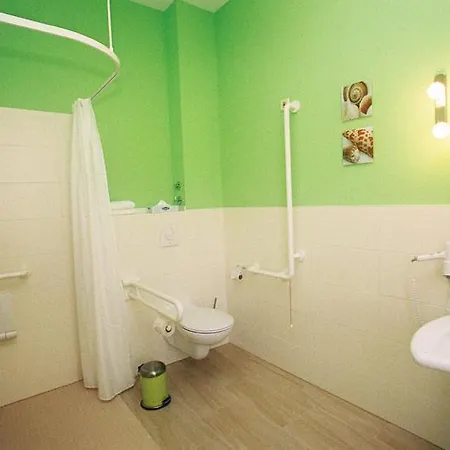 Zur Insel Hotel 3*